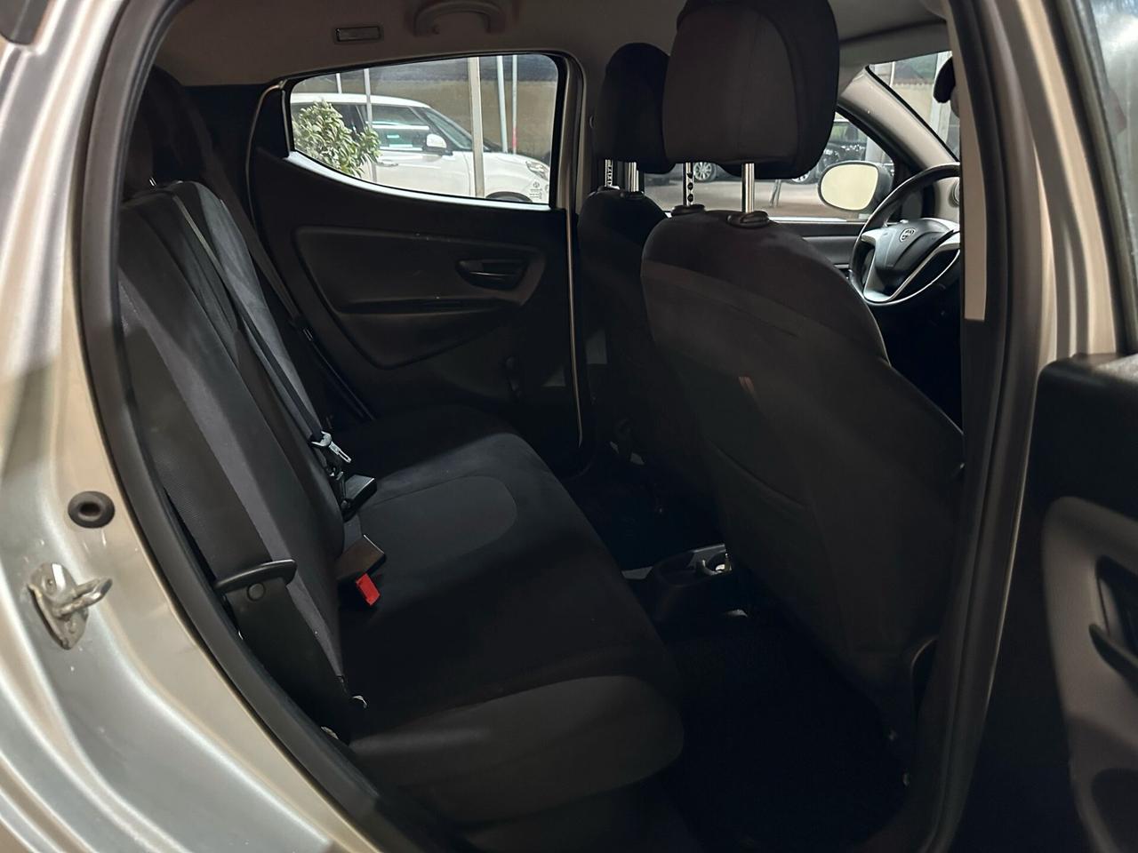 Lancia Ypsilon 1.2 69 CV 5 porte GPL Ecochic Silver