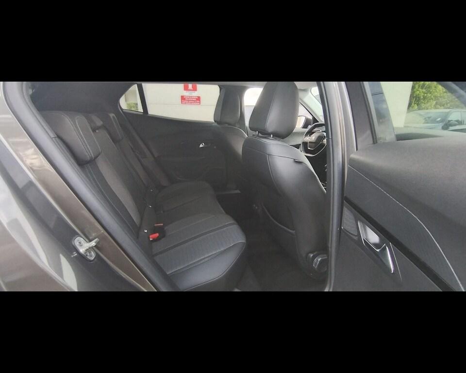 Peugeot 2008 1.2 PureTech Allure Pack EAT
