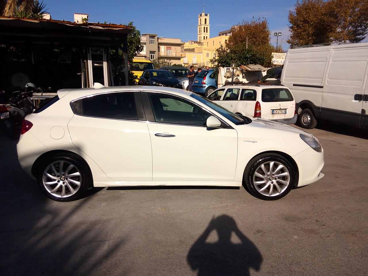 Alfa Romeo Giulietta 1.6 JTDm-2 105 CV Distinctive 2012