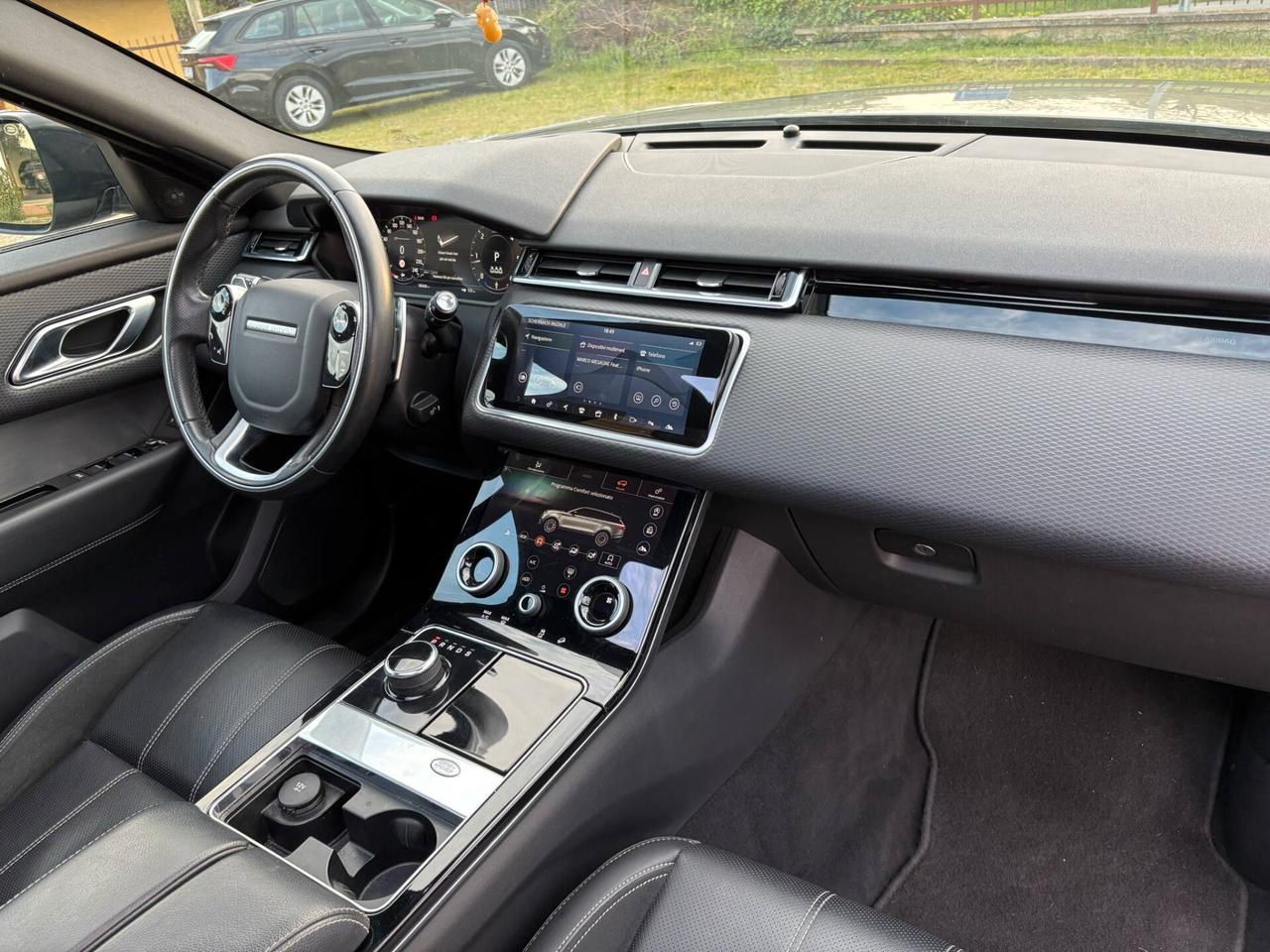 Range Rover Velar 2.0D I4 180 CV R-Dynamic HSE Tetto Aprile