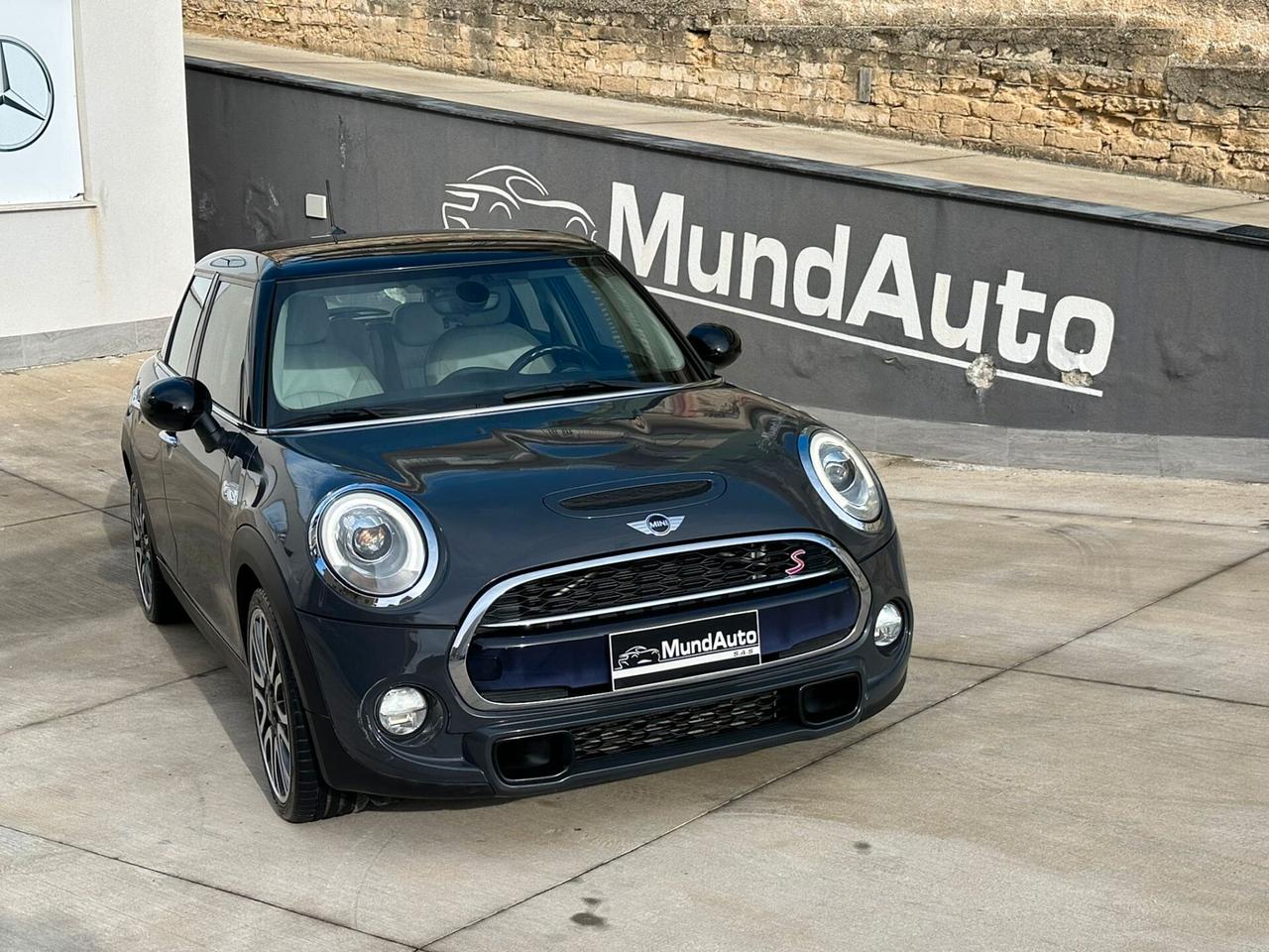 Mini 2.0 Cooper SD aut. Hype 5 porte