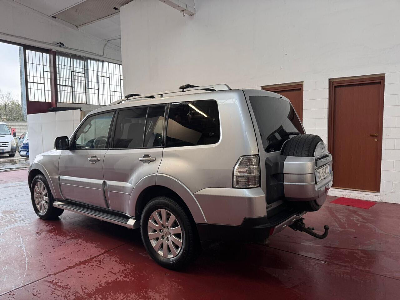 Mitsubishi Pajero 3.2 DI-D 16V aut. 5p. Instyle DPF NEOPAT 7 POSTI GANCIO TRAINO