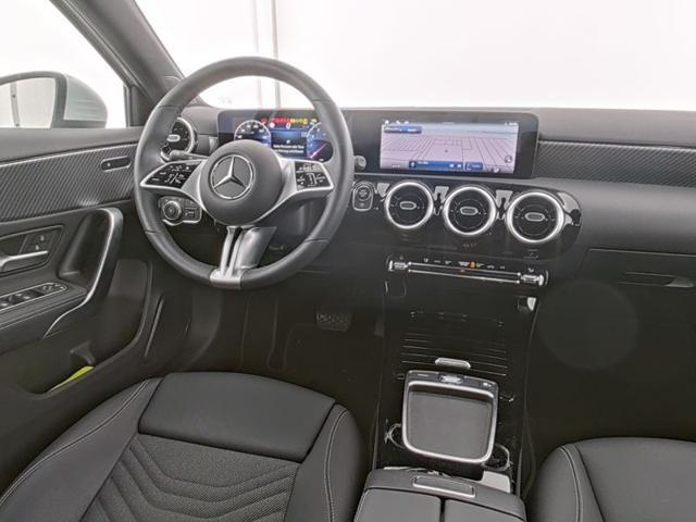 MERCEDES-BENZ A 180 Automatic Progressive Advanced