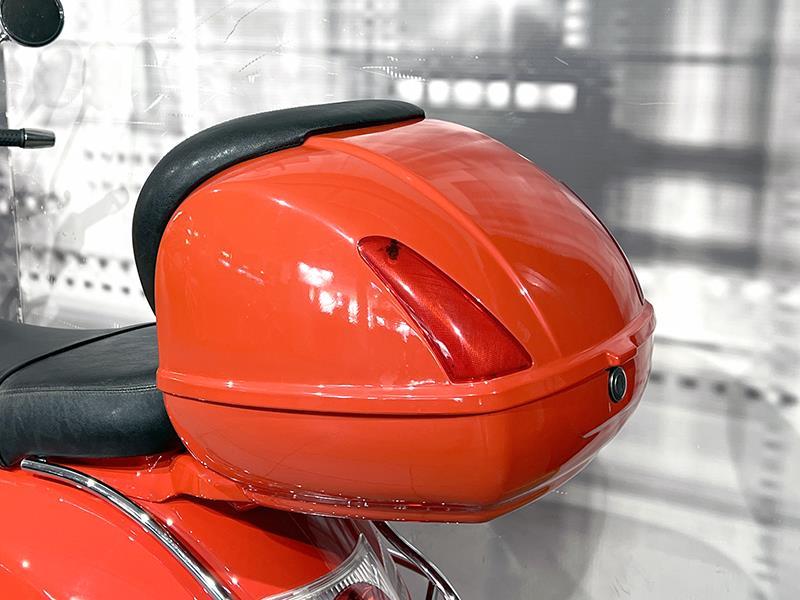 Piaggio Vespa GTS 250