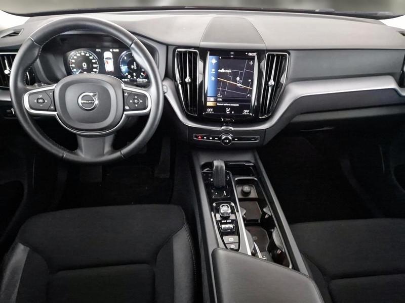 VOLVO XC60 B4 D AWD automatico Momentum Pro