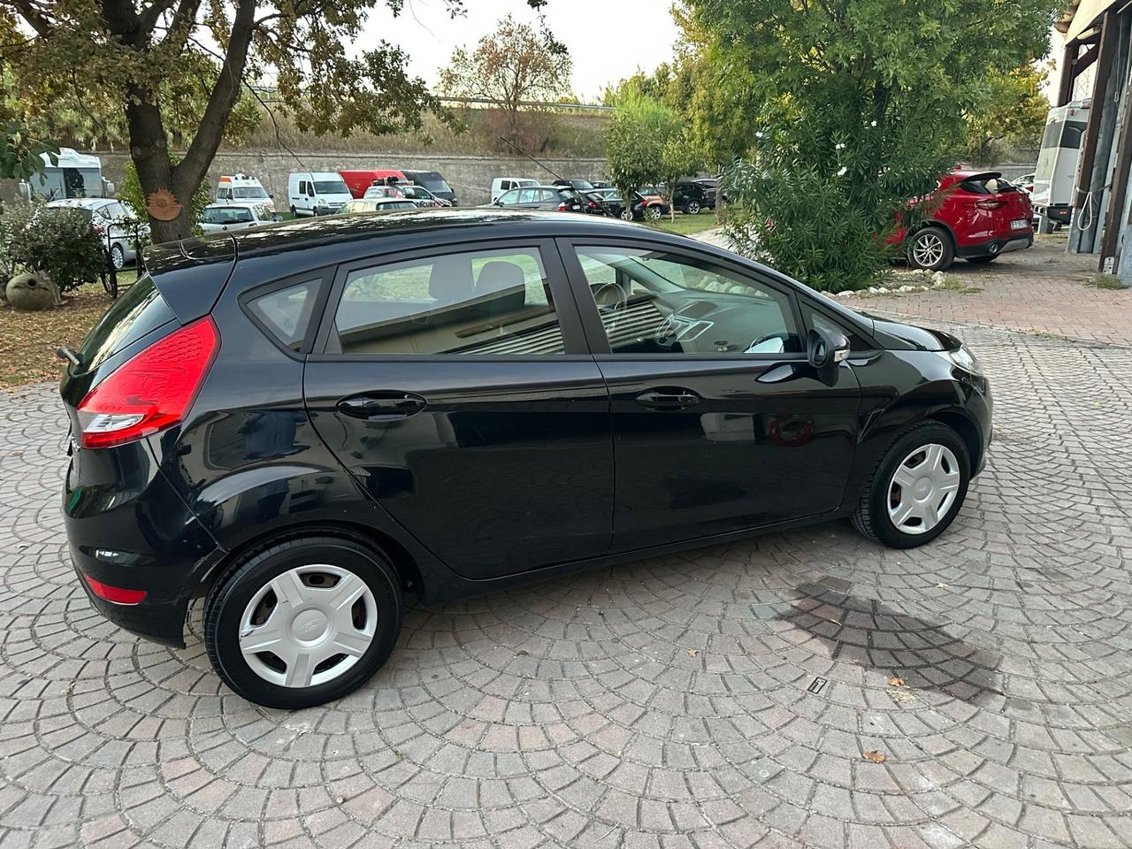 Ford Fiesta 1.2 60CV 5 porte Titanium G P L BELLISSIMA SOLO 134.000 KM IDONEA PER NEO0PATENTATII PERMUTABILE