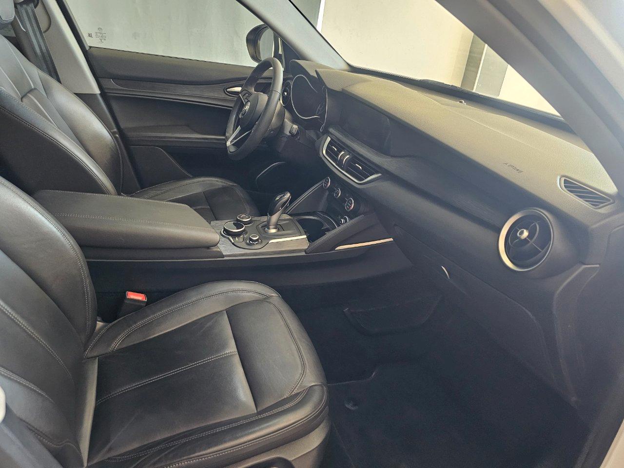 Alfa Romeo Stelvio 2.2 t Sport Tech rwd 160cv auto