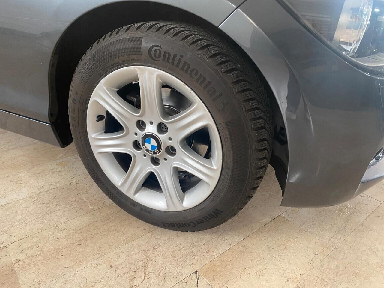 Bmw 114 114d 5p. Unique