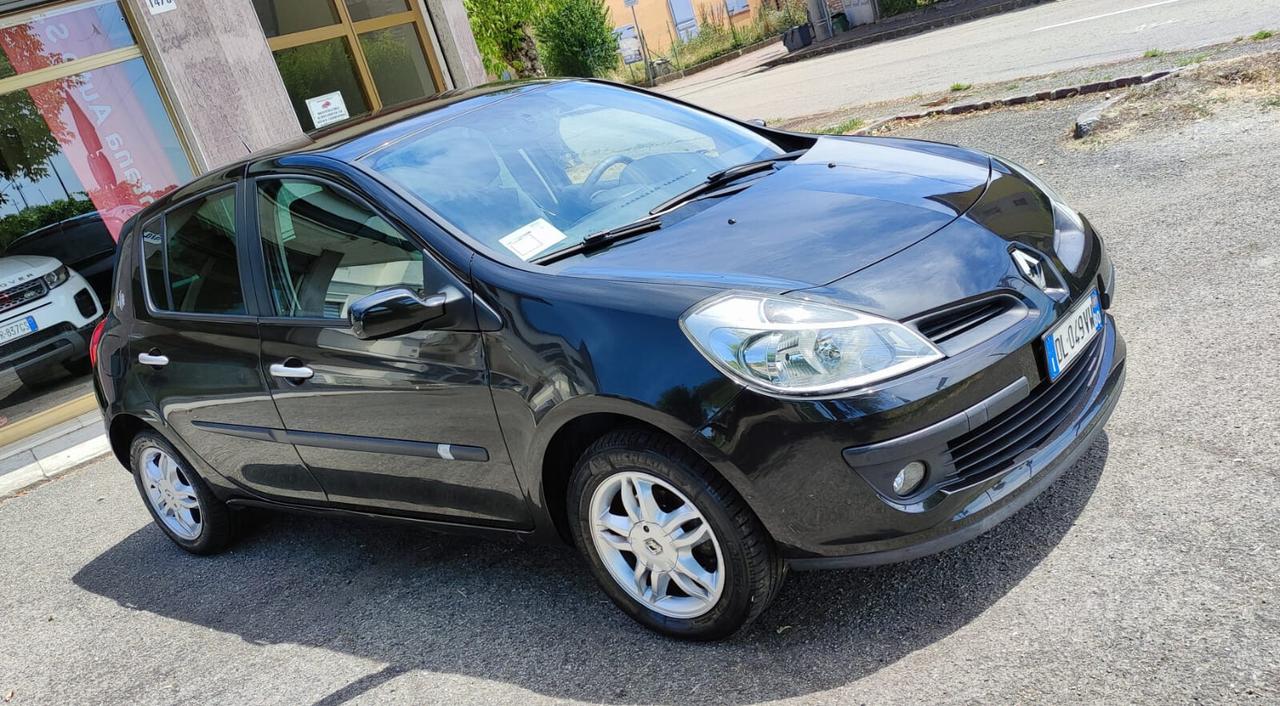Renault Clio 1.2 16V 5 porte Le Iene