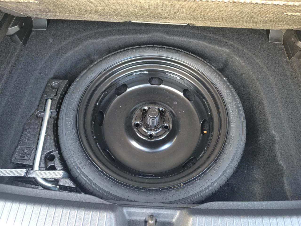 VOLKSWAGEN GOLF 8 2.0 TDI 115cv NAV/LUCI AMBIENT