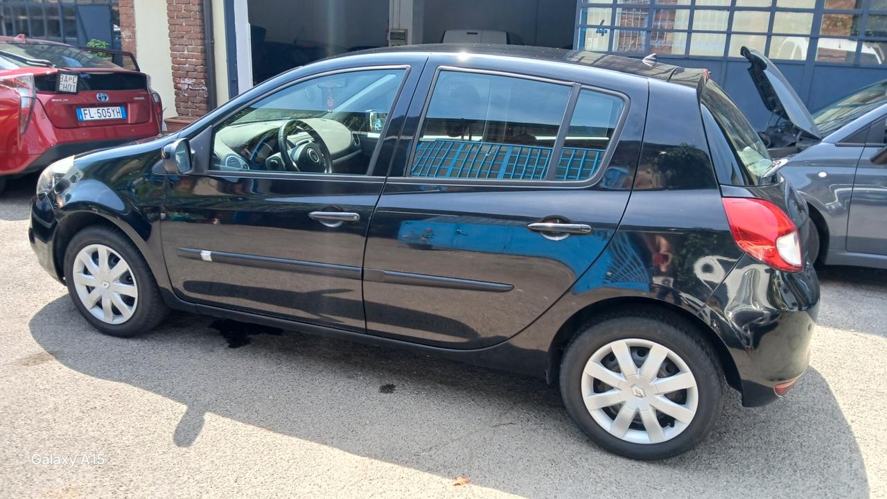 Renault Clio 1.2 16V 5 porte GPL VALIDO 10 ANNO