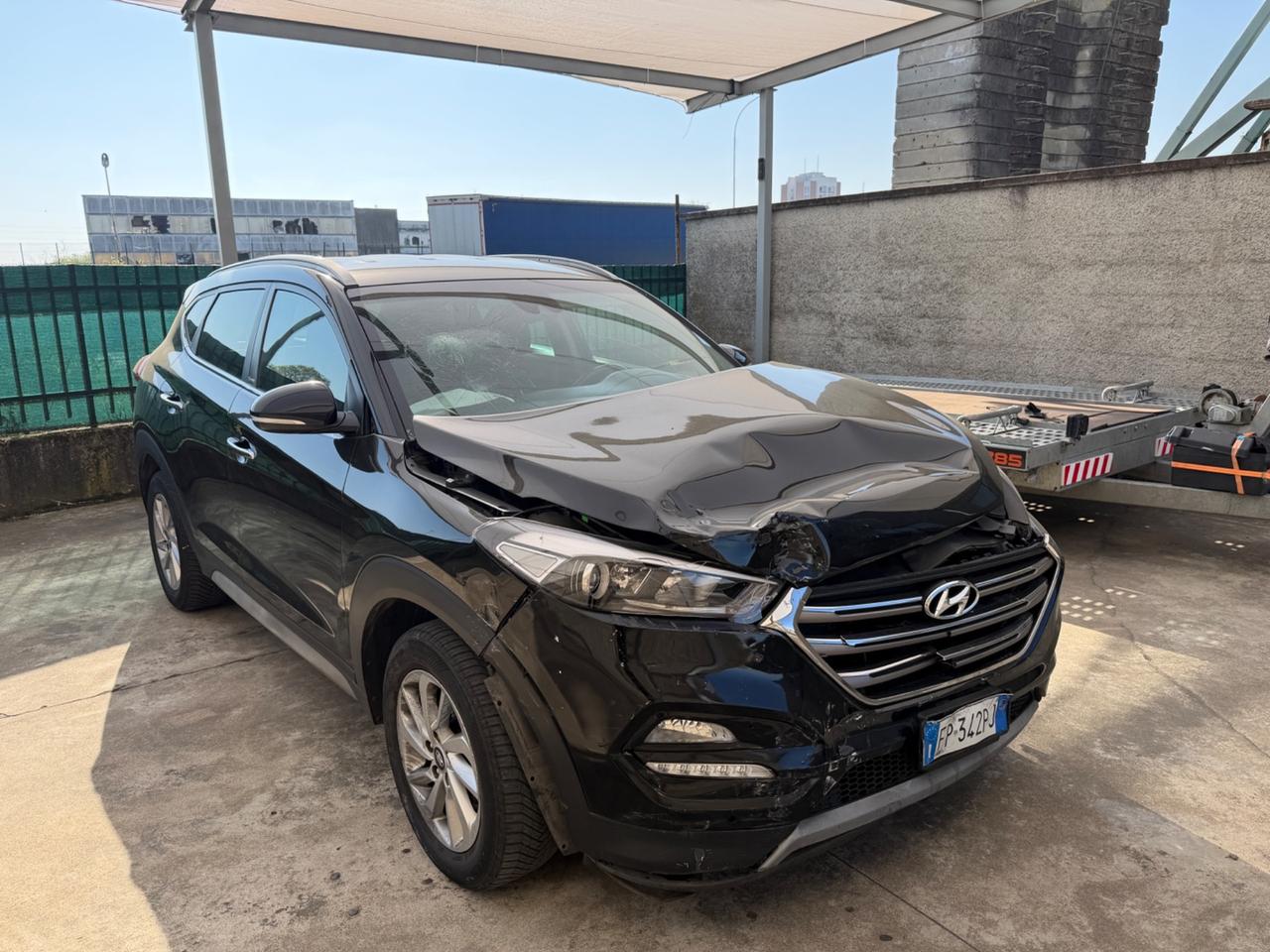 HYUNDAI TUCSON 2018 1.7 CRDi AUTOMATICO INCIDENTATO