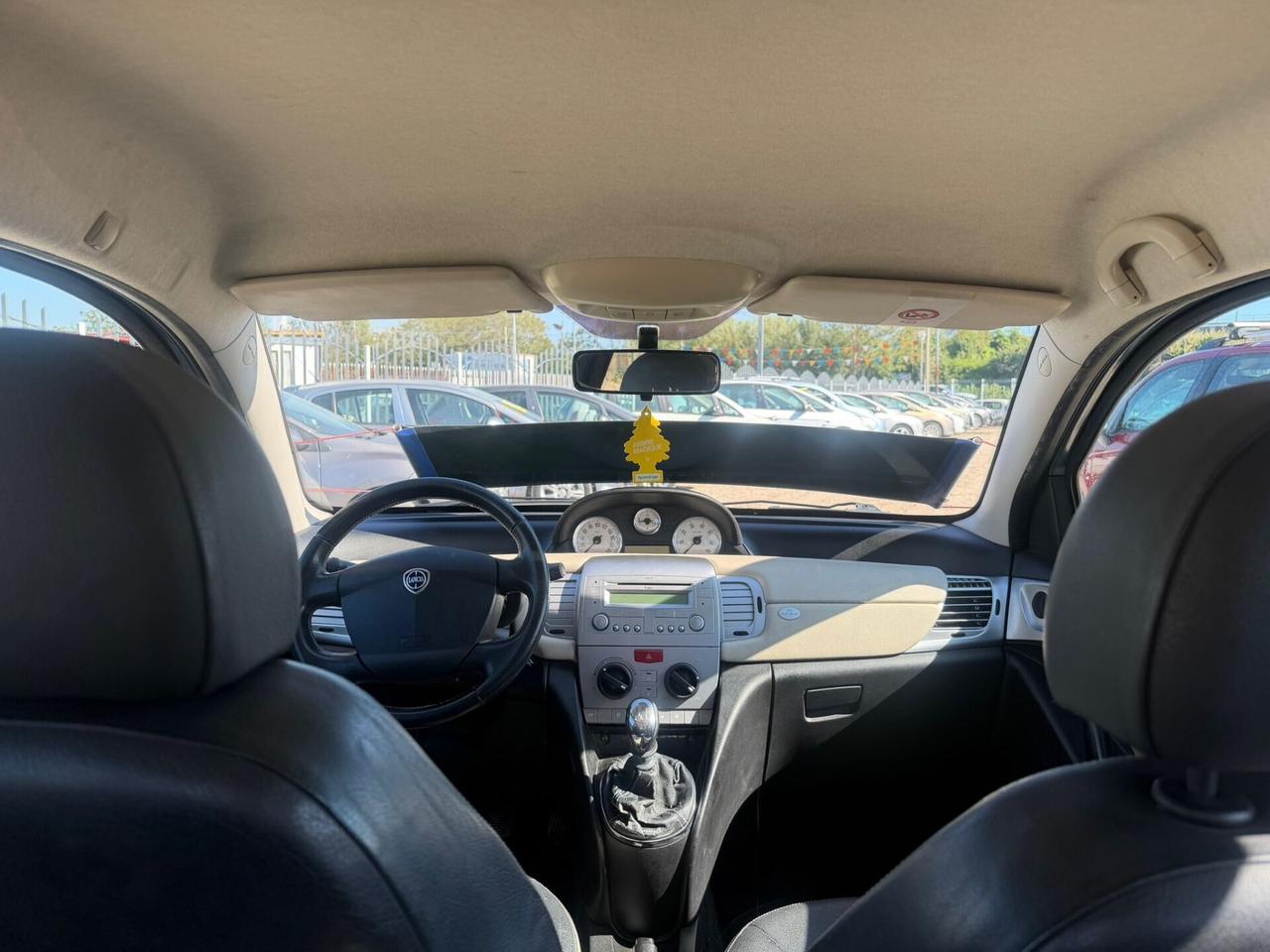 Lancia Ypsilon 1.2 69 CV Argento