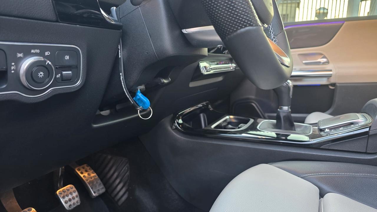 Mercedes-benz B 180 Premium AMG Luci Navi