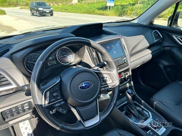 SUBARU Forester 2.0 e-Boxer Premium 4x4