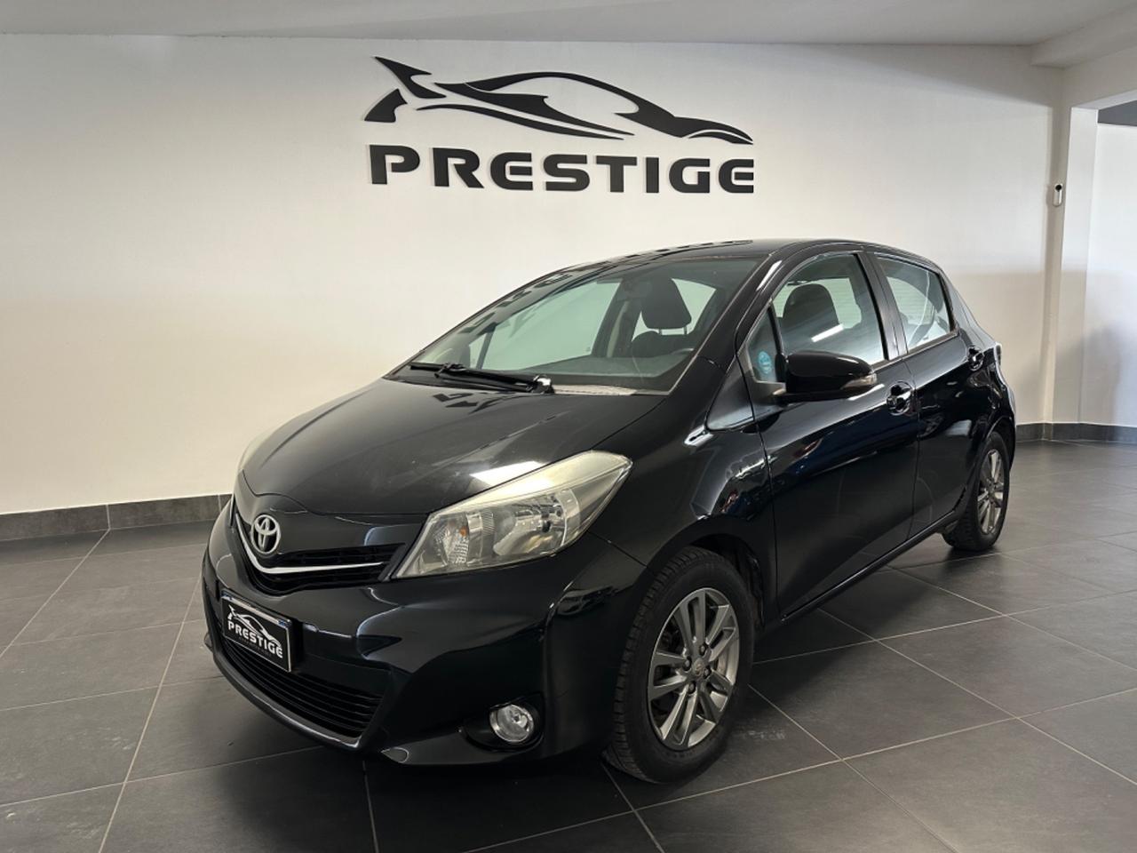TOYOTA YARIS 1.0 NEOPATENTATI 69CV GARANZIA UNIPRO
