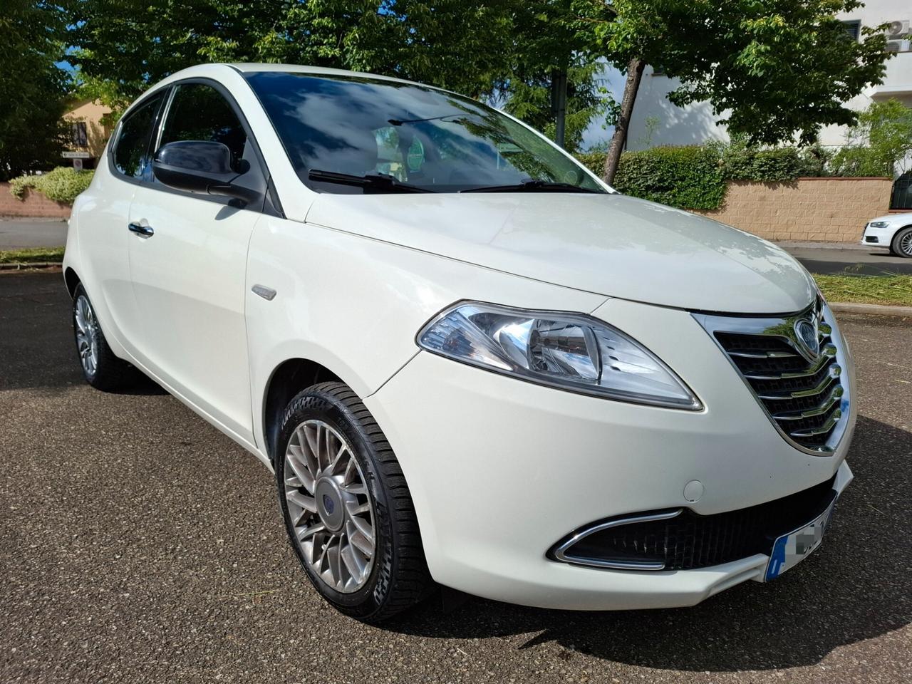 Lancia Ypsilon 1.2 69 CV 5 porte GPL Ecochic Gold