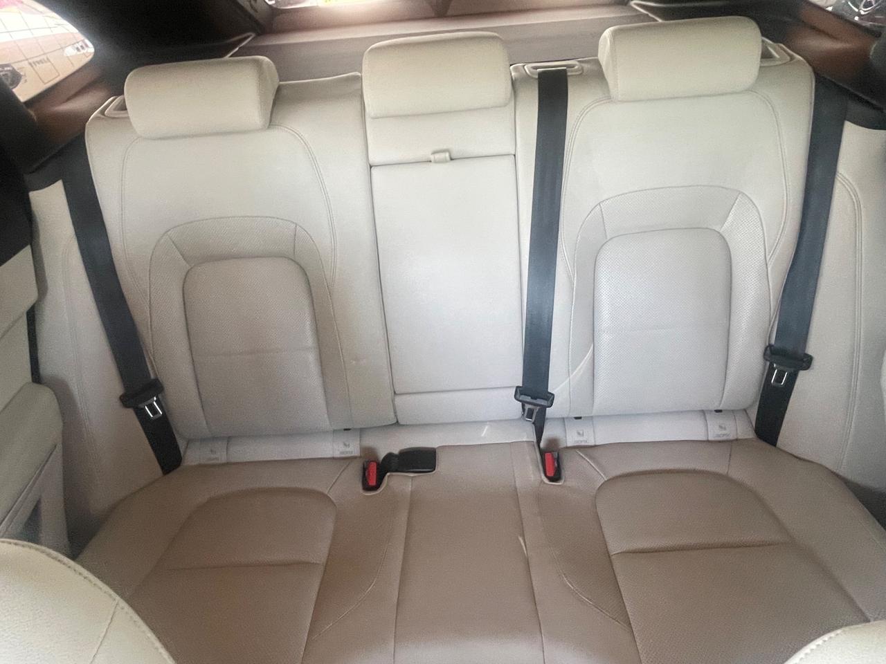 Jaguar F-Pace 2.0 D 204 CV AWD aut. R-Dynamic HSE