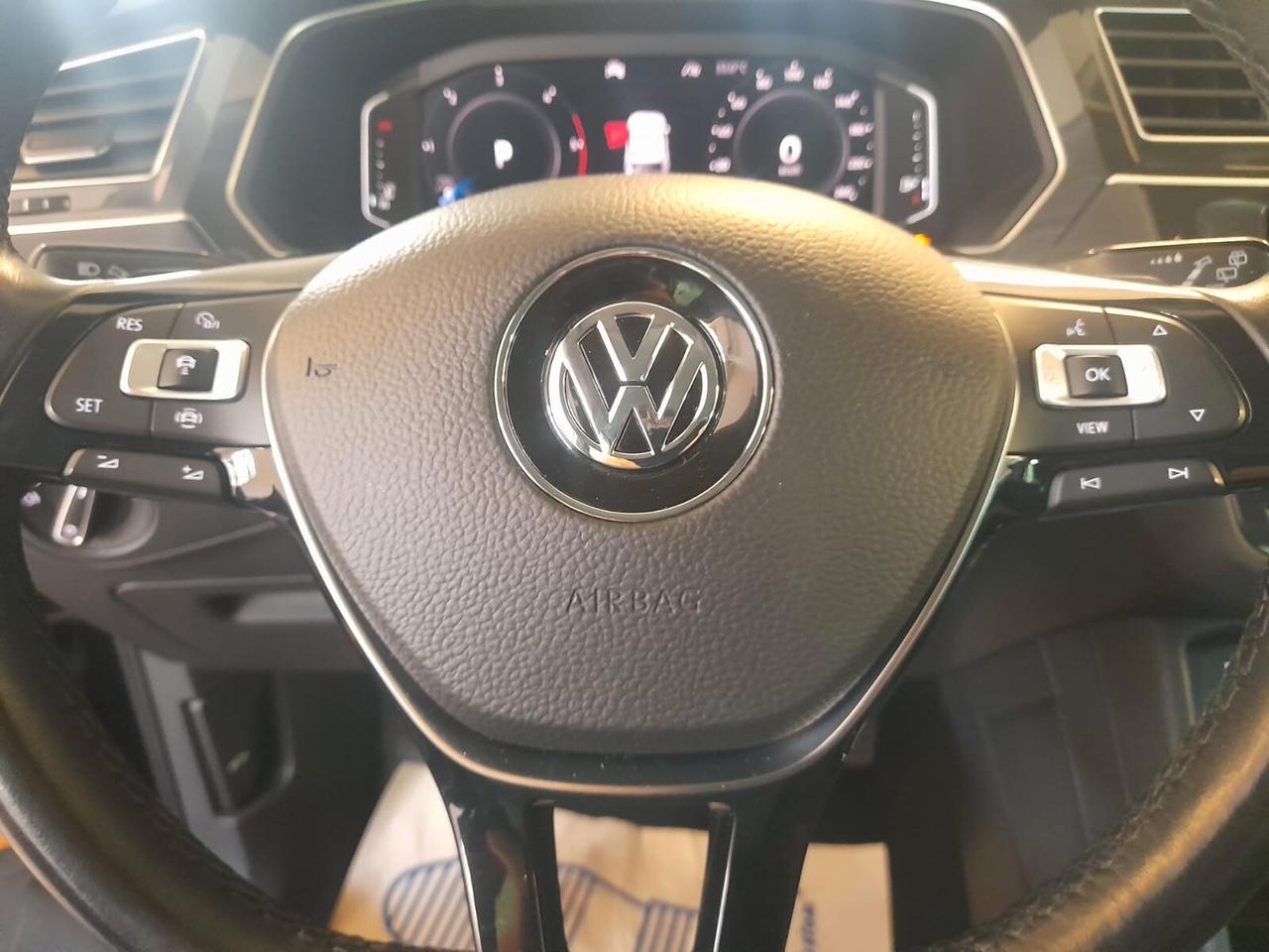 Volkswagen Tiguan 2.0 TDI SCR 4MOTION Sport R-Line