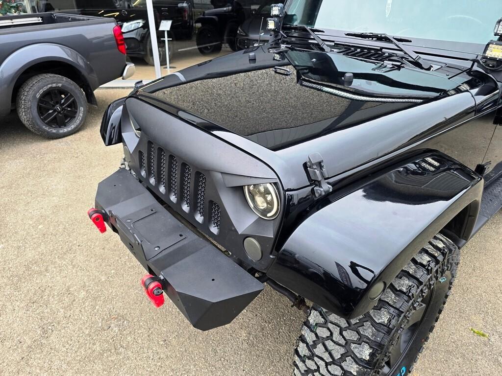 Jeep Wrangler 2.8 CRD SAHARA KIT TRASFORMER