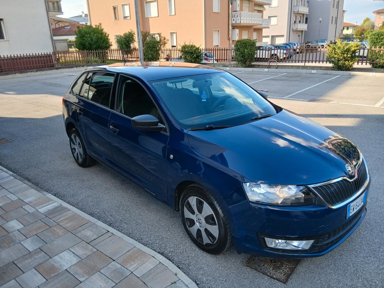 Skoda Rapid 1.2 TSI 86CV Active neopatentati tua a € 158 mese
