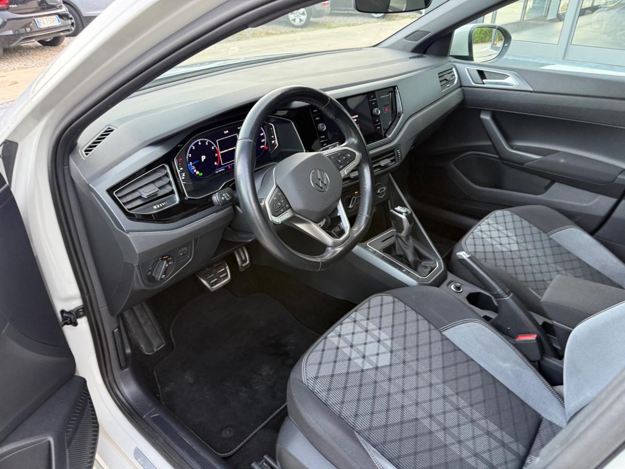 Volkswagen Taigo 1.0 TSI 110 CV DSG R-Line