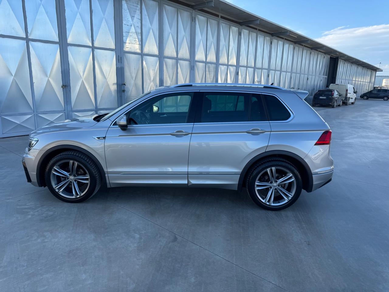 Volkswagen Tiguan 2.0 TDI SCR DSG Executive R-Line BMT