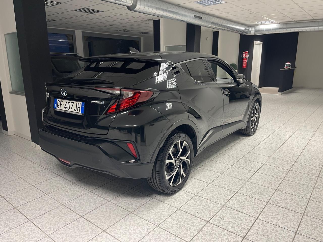 Toyota C-HR 1.8 Hybrid E-CVT Lounge