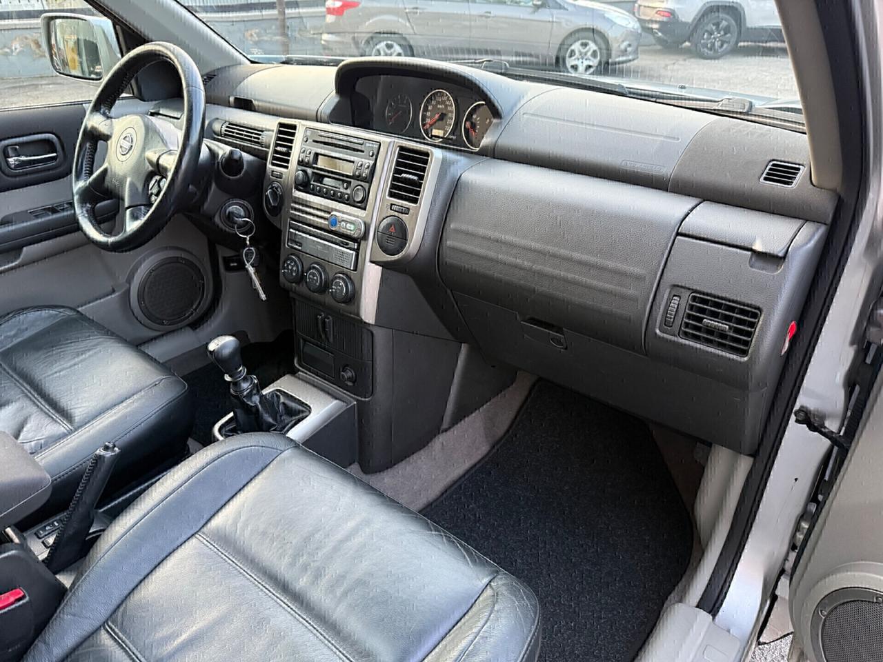 Nissan X-Trail 2.2 dCi Elegance