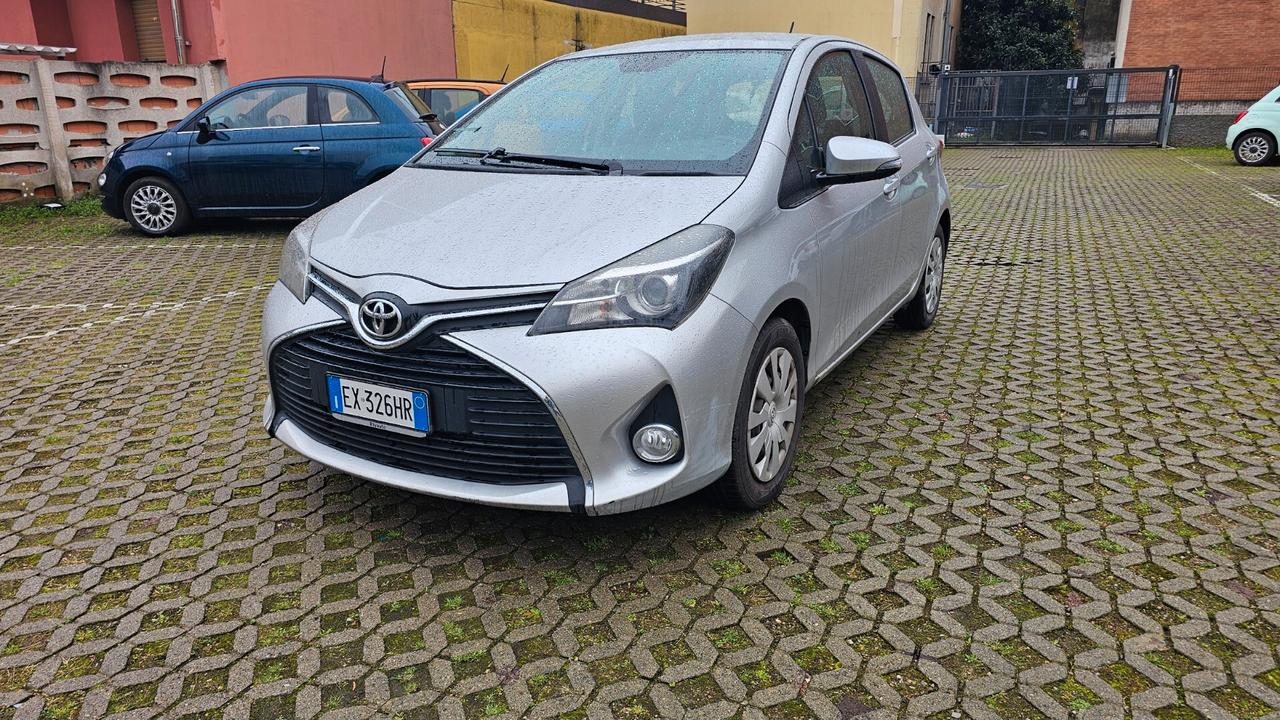 Toyota Yaris 1.0 5 porte Lounge
