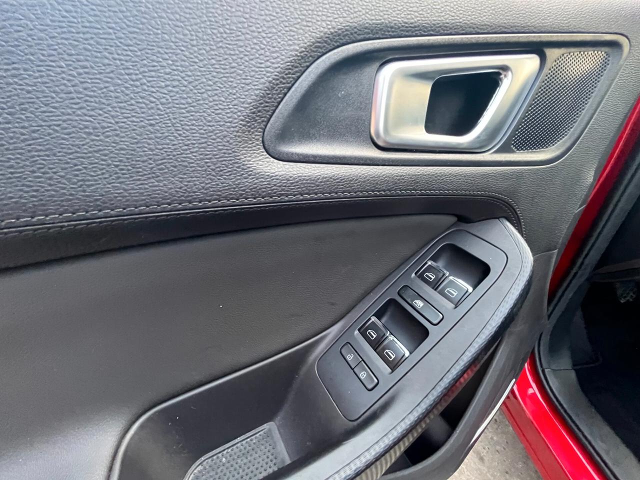 DR 4.0 1.5 GPL – 2022 – 30.000 km – Interni in pelle – Tetto apribile – Bordeaux