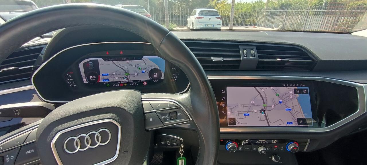 Audi Q3 35 TDI S tronic Business