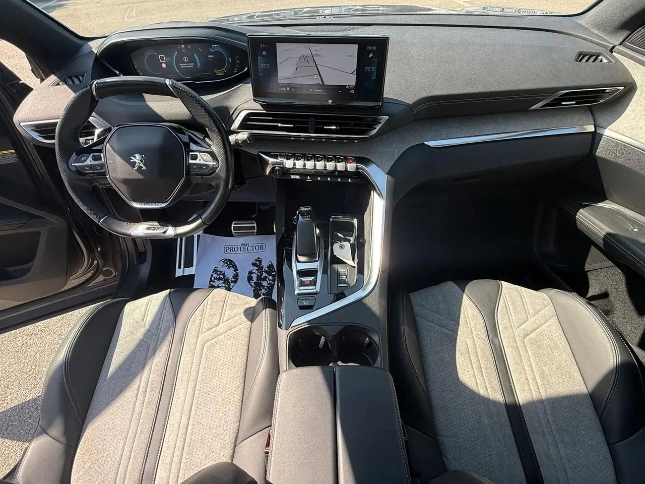Peugeot 3008 Hybrid4 300 e-EAT8 GT Pack