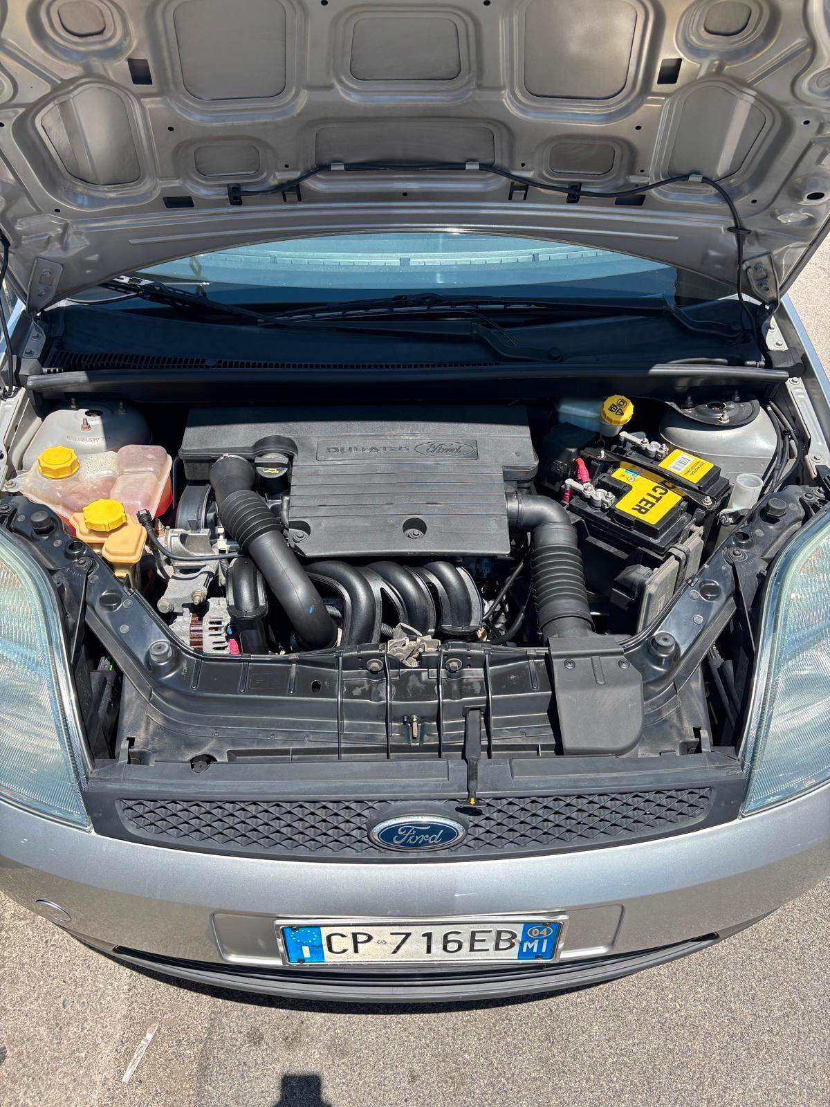 Ford Fiesta 1.4 16V 5p. Ghia ANNO 2004