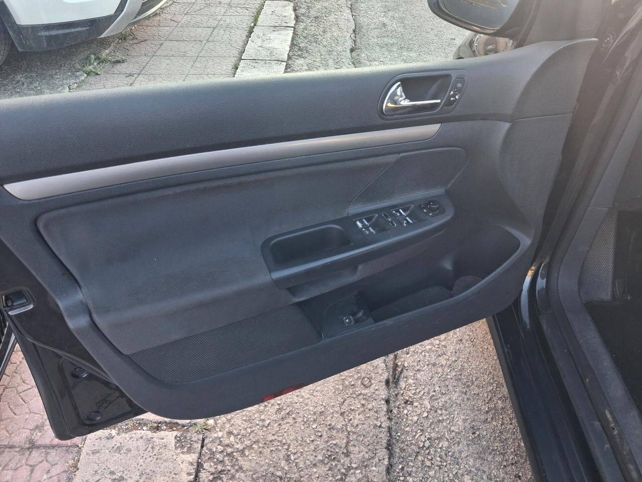 Volkswagen Golf 5 2.0 TDI 140CV