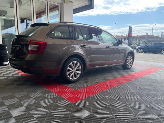 SKODA Octavia 2.0 TDI 150 CV DSG Wagon Executive