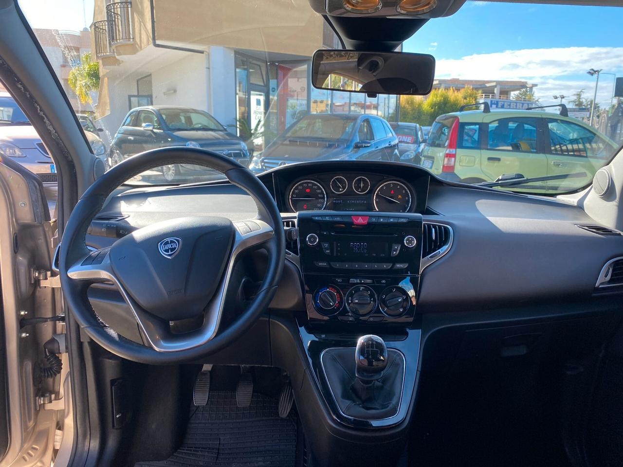 Lancia Ypsilon 0.9 TwinAir 85 CV 5 porte Metano Ecochic Gold