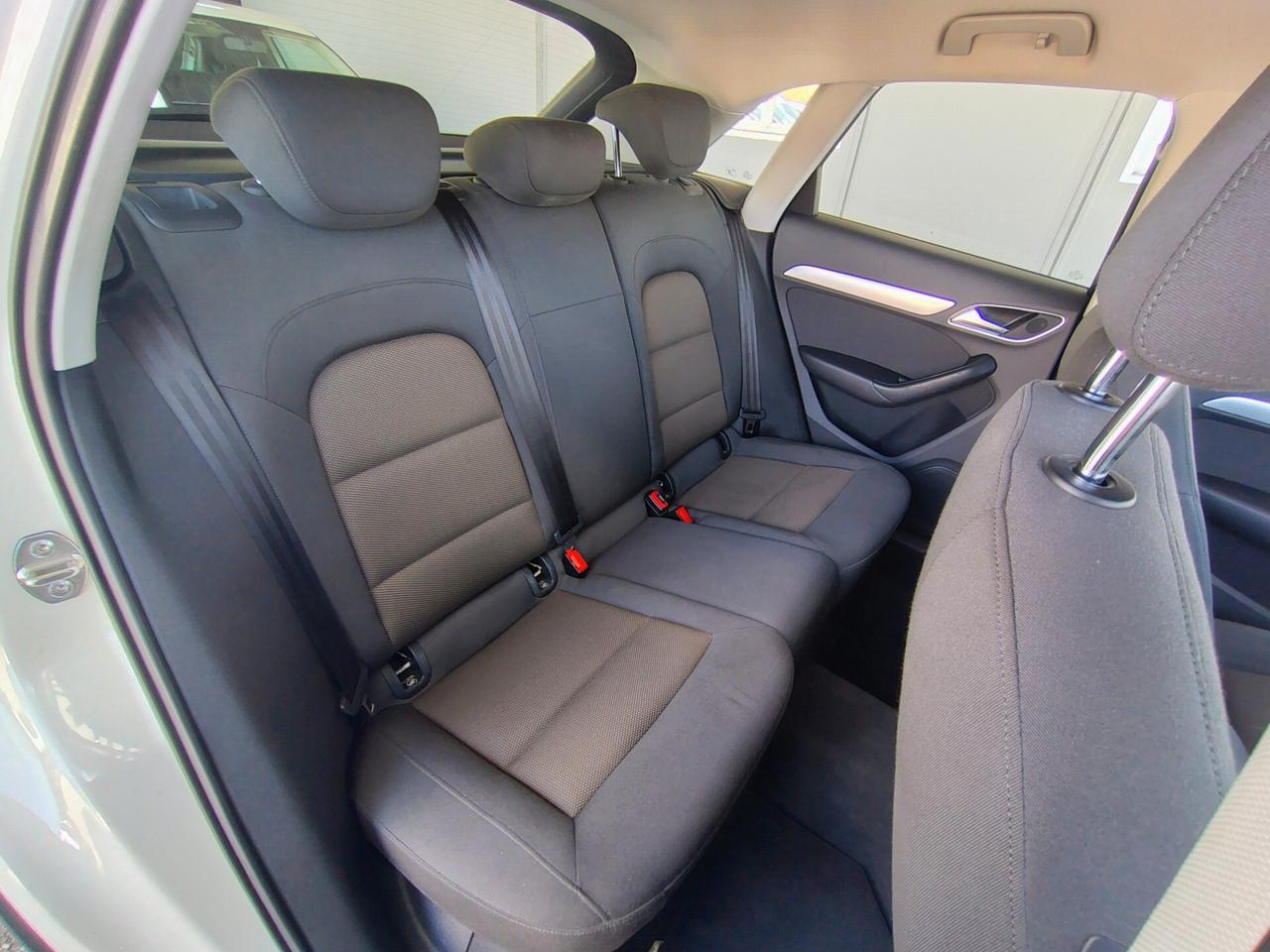 Audi Q3 2.0 TDI quattro BUSINESS PLUS