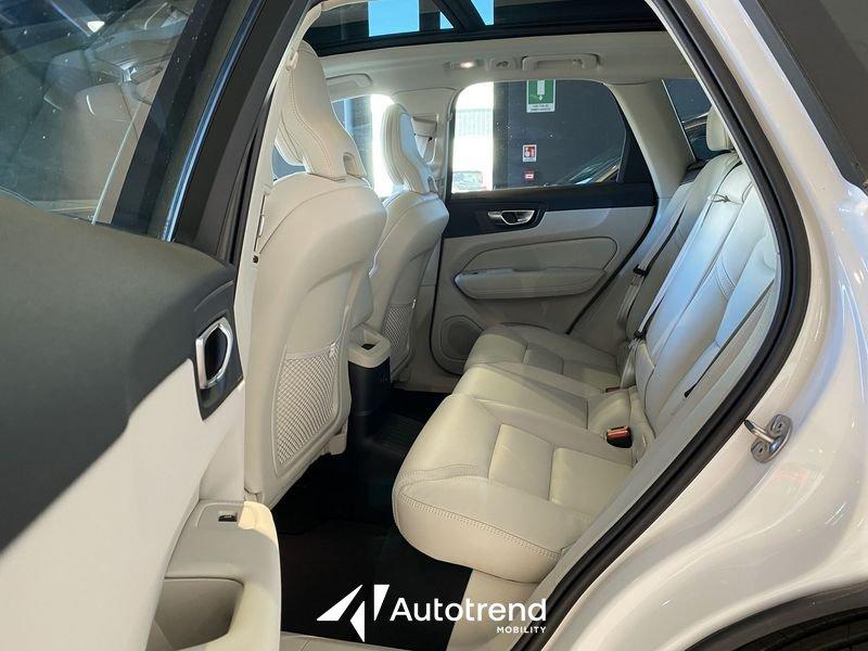 Volvo XC60 T6 253+145 CV AWD Plug-in Hybrid Automatica Recharge Ultimate Dark