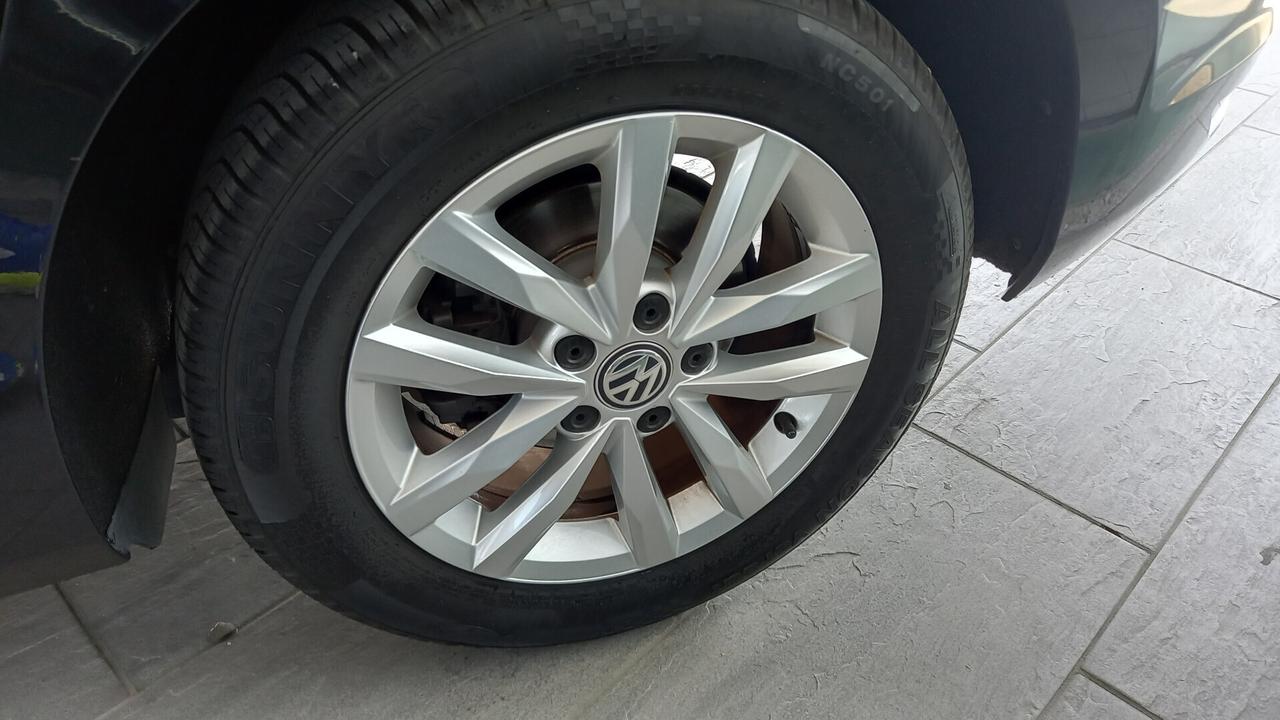 Volkswagen Touran 1.6 TDI 115 CV SCR DSG Highline BlueMotion Tech.