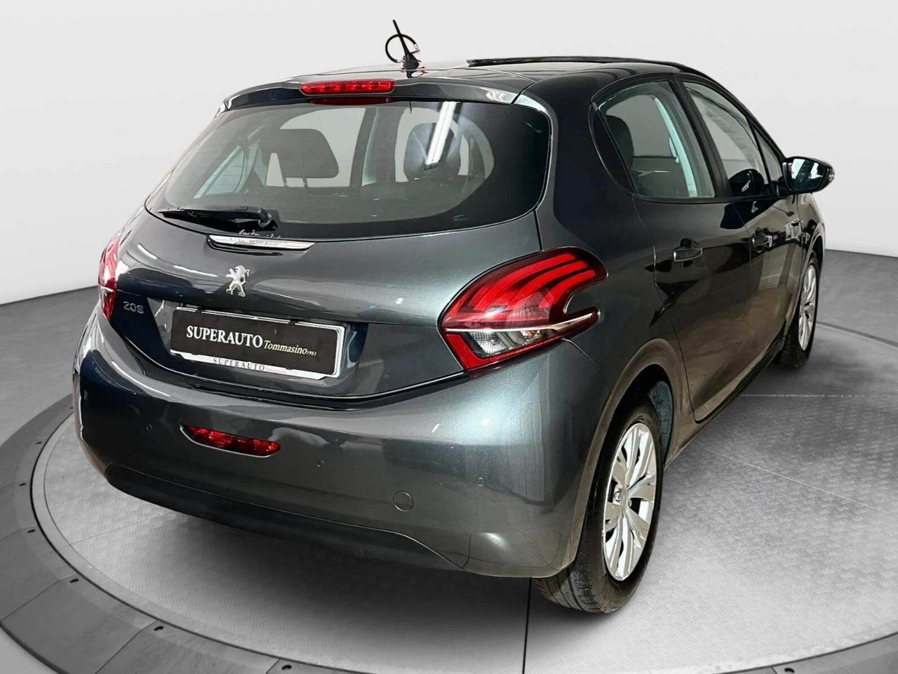 Peugeot 208 1.4 HDi 68 CV 5 porte Allure