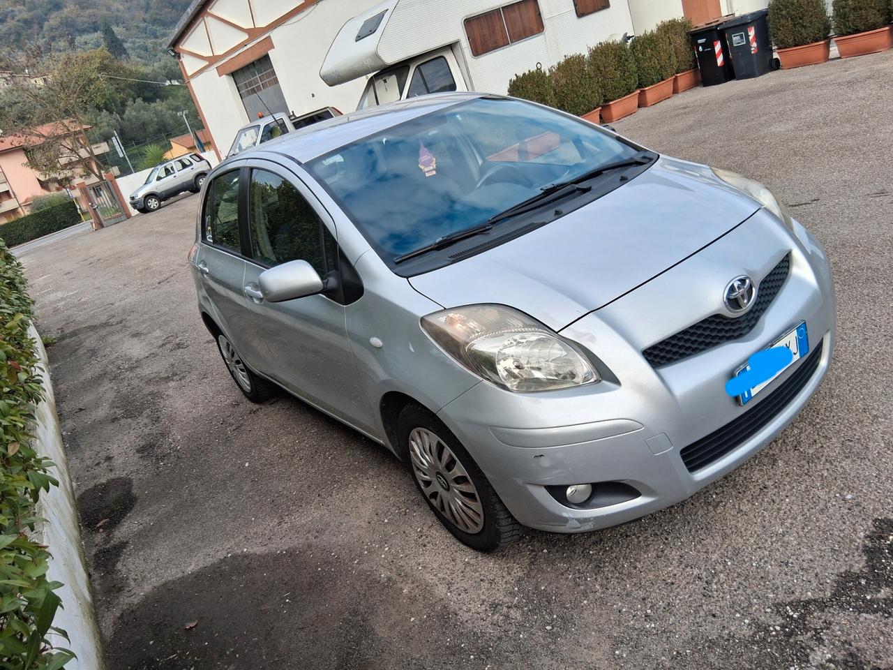 Toyota Yaris 1.0 5 porte Sol