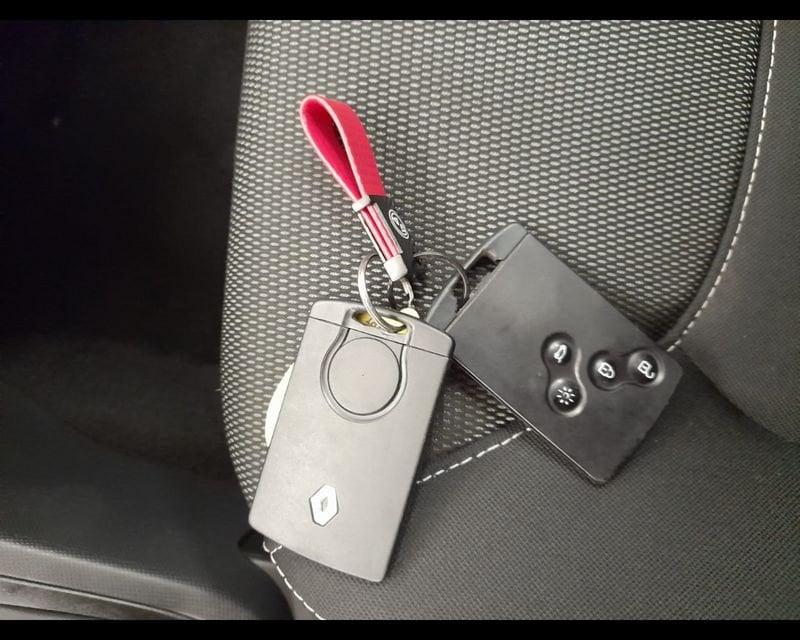 Renault Clio IV 2012 5p 1.2 Costume National 75cv