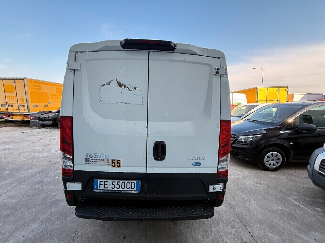 Iveco Daily 35S15/2.3/L1H1/2016