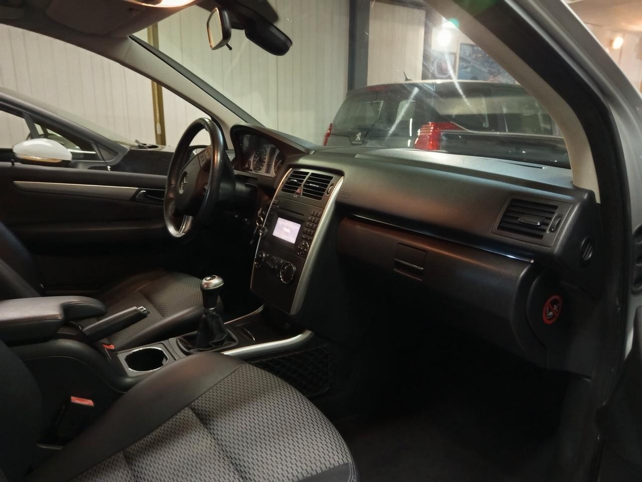 Mercedes-benz B 200 CDI Sport ok neopatentati
