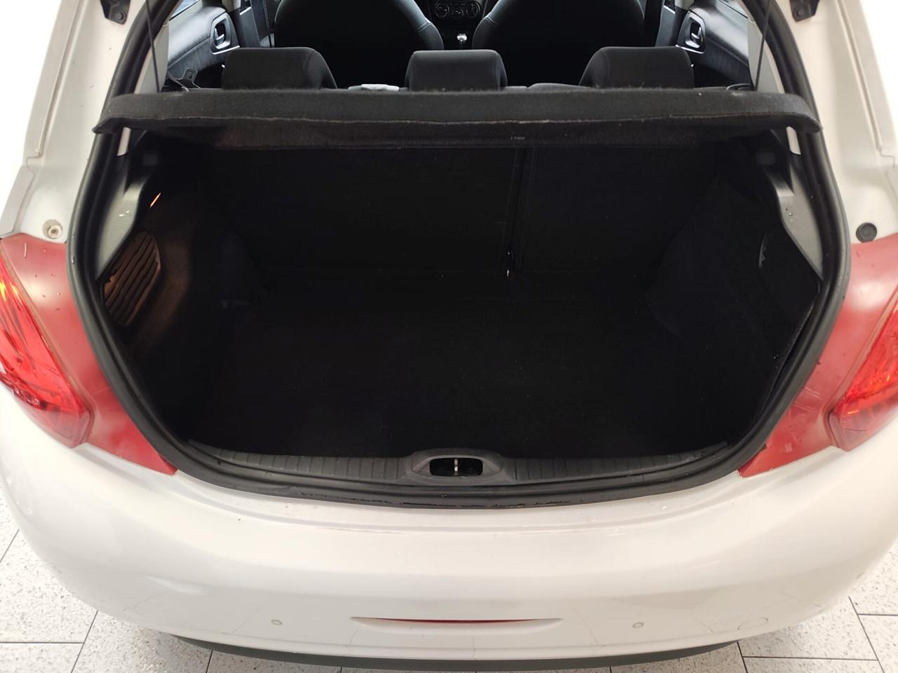 Peugeot 208 AUTOMATICA TETTO/NEOPATENTATI