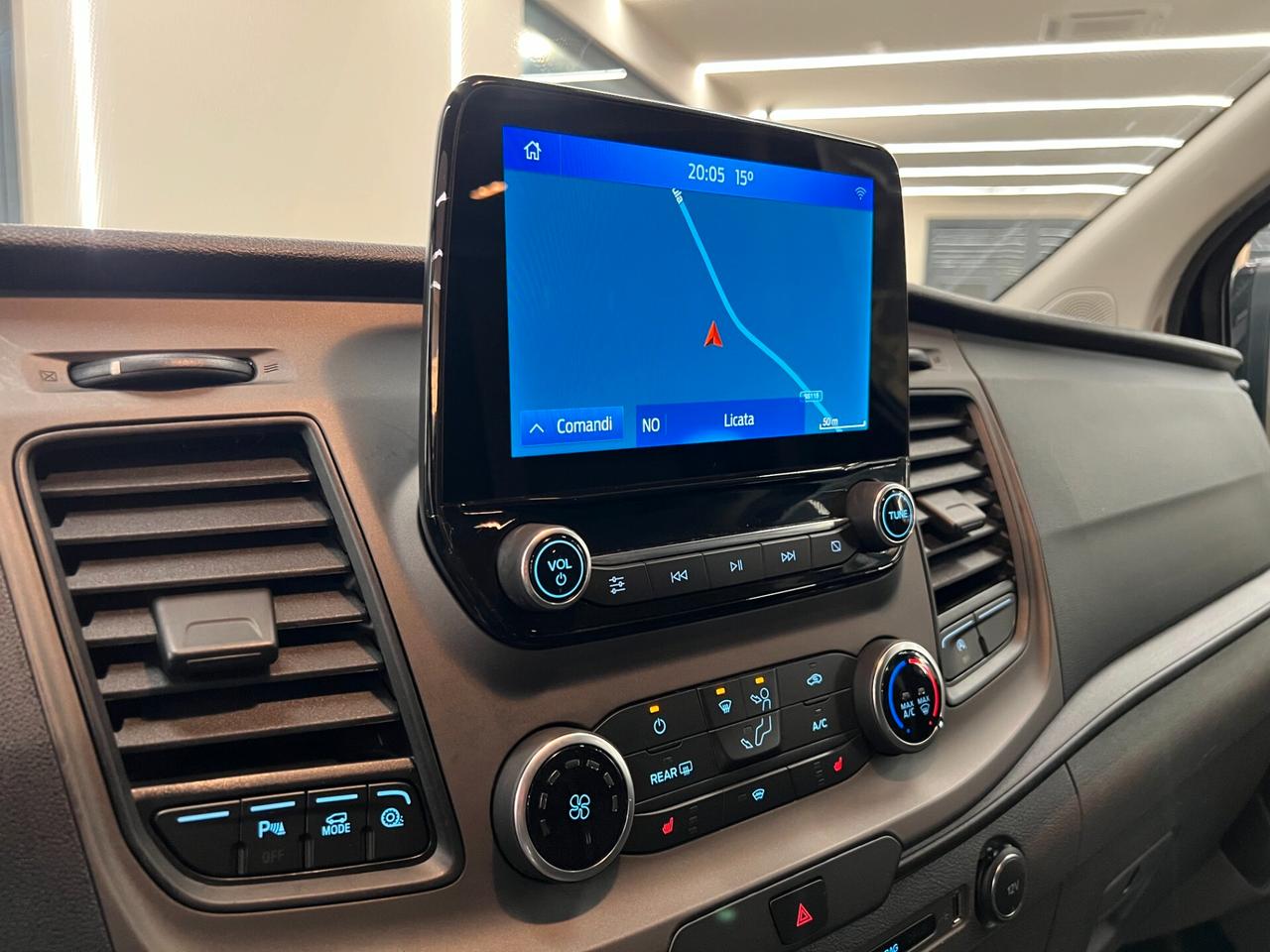 Ford Transit Custom 320 2.0 EcoBlue 130 PL 9 Posti