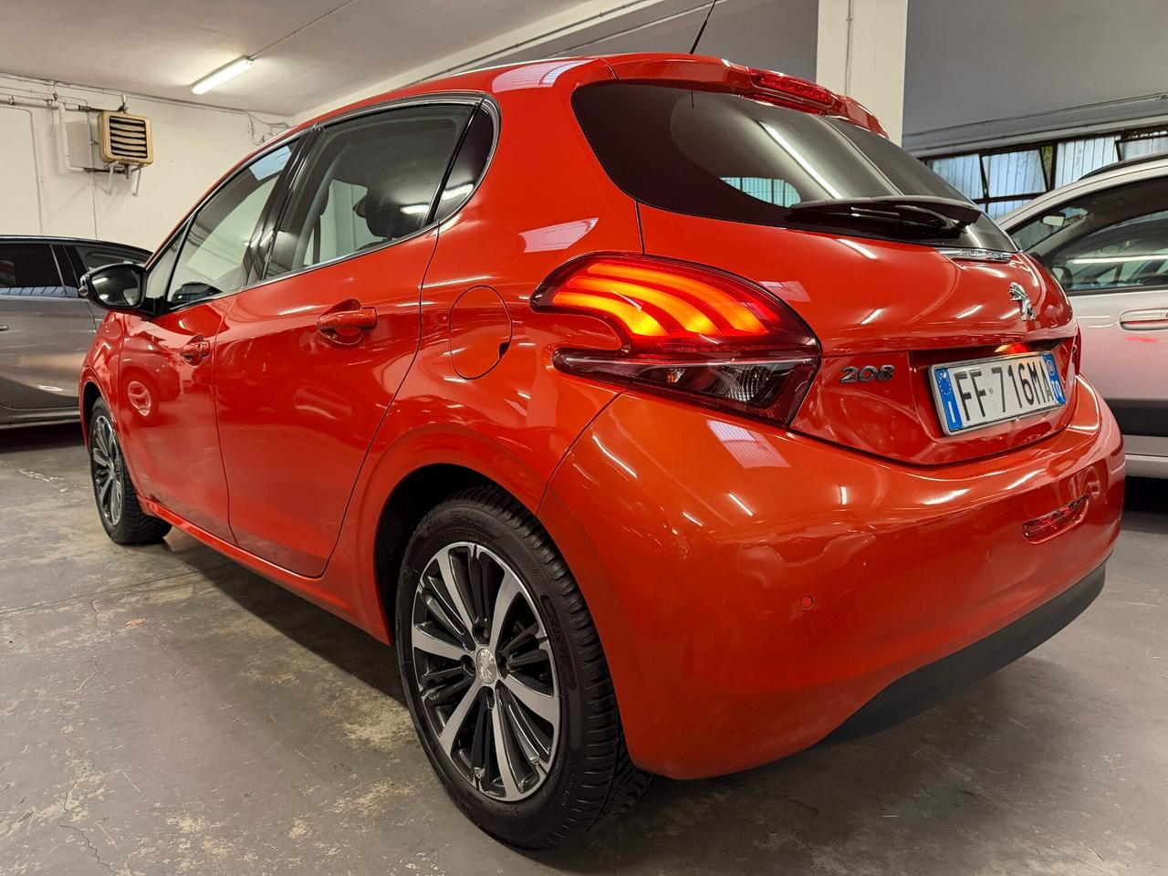 Peugeot 208 PureTech 82 5 porte Allure