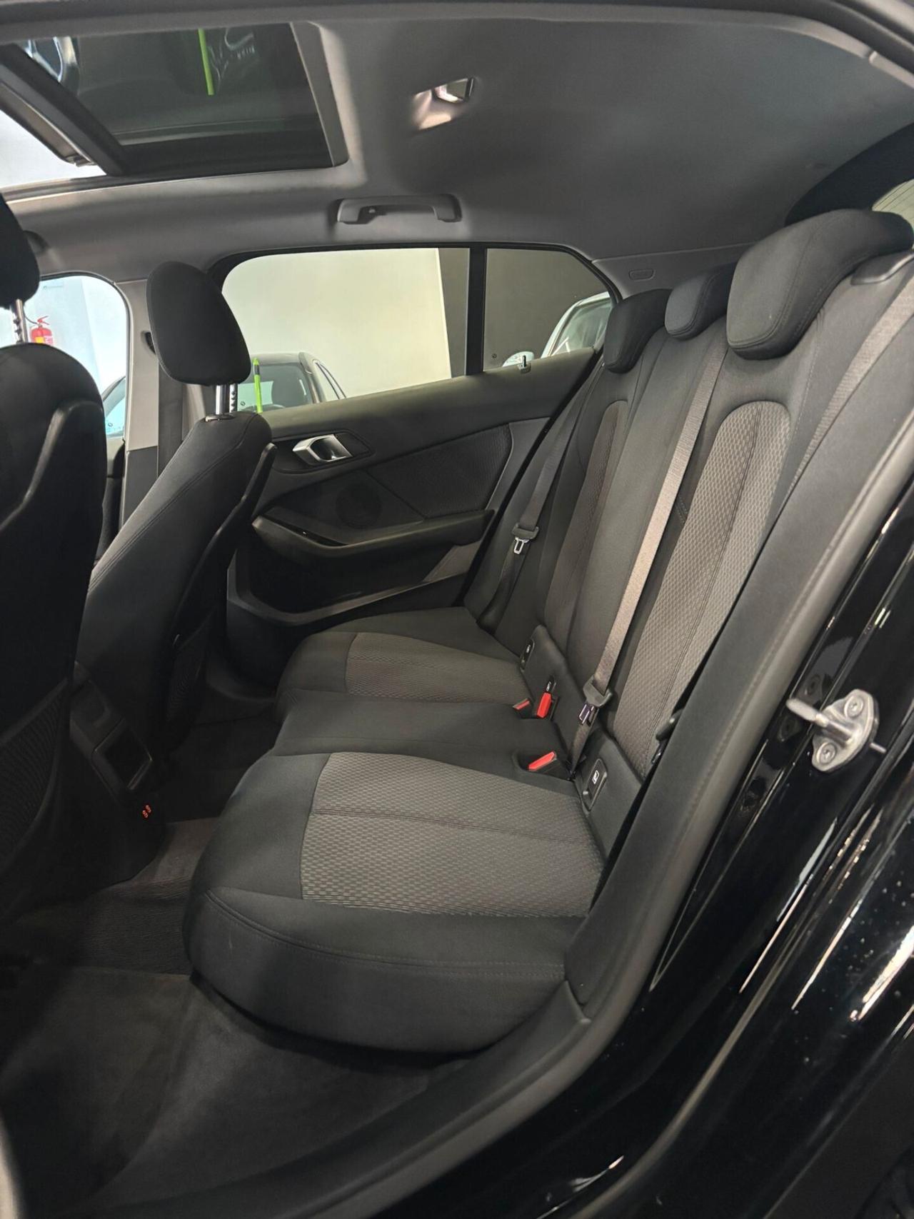 Bmw 116d 5p. Business Advantage 1.5 116CV Tetto Apribile