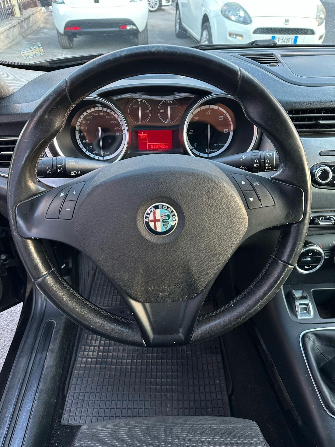 Alfa Romeo Giulietta 1.6 JTDm-2 105 CV Distinctive